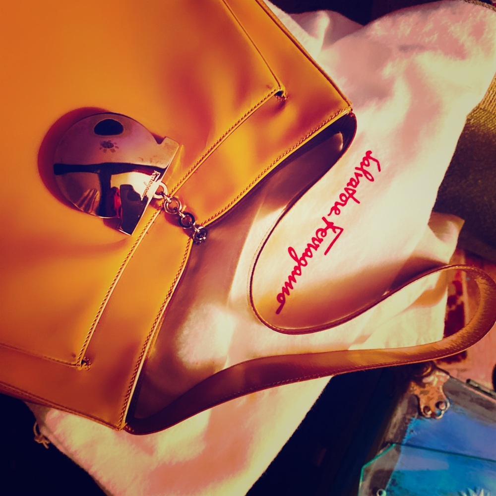 Ferragamo shoulder bag vintage